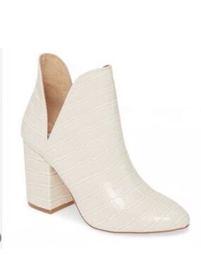 Steve Madden Rookie embossed leather off white booties, Sz 8 bone crocodile